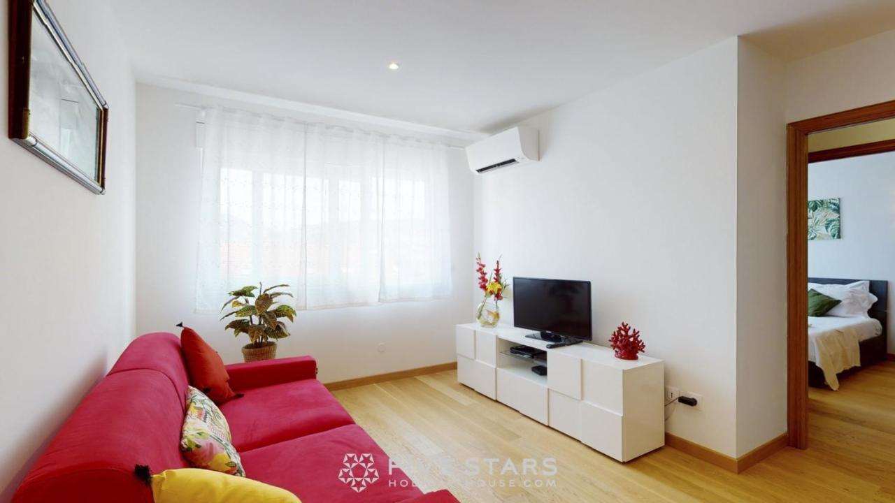 Zhara Suite Five Stars Holiday House - Generale Nisa Exterior foto