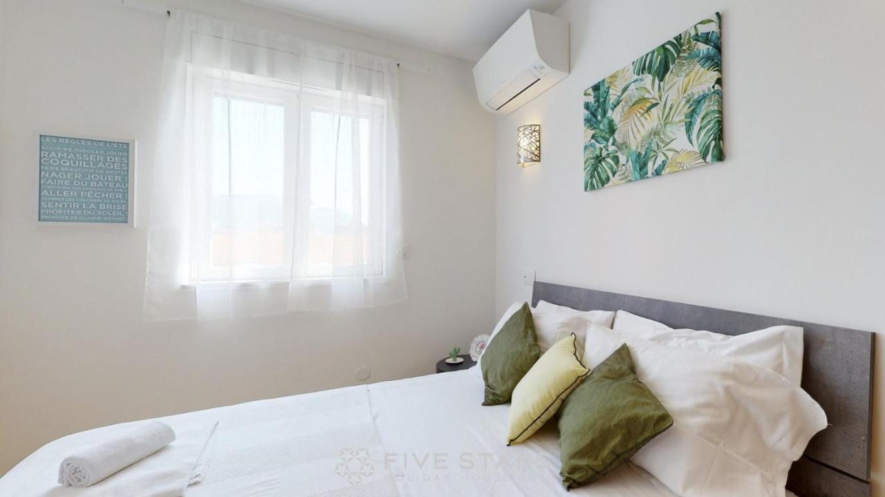 Zhara Suite Five Stars Holiday House - Generale Nisa Exterior foto
